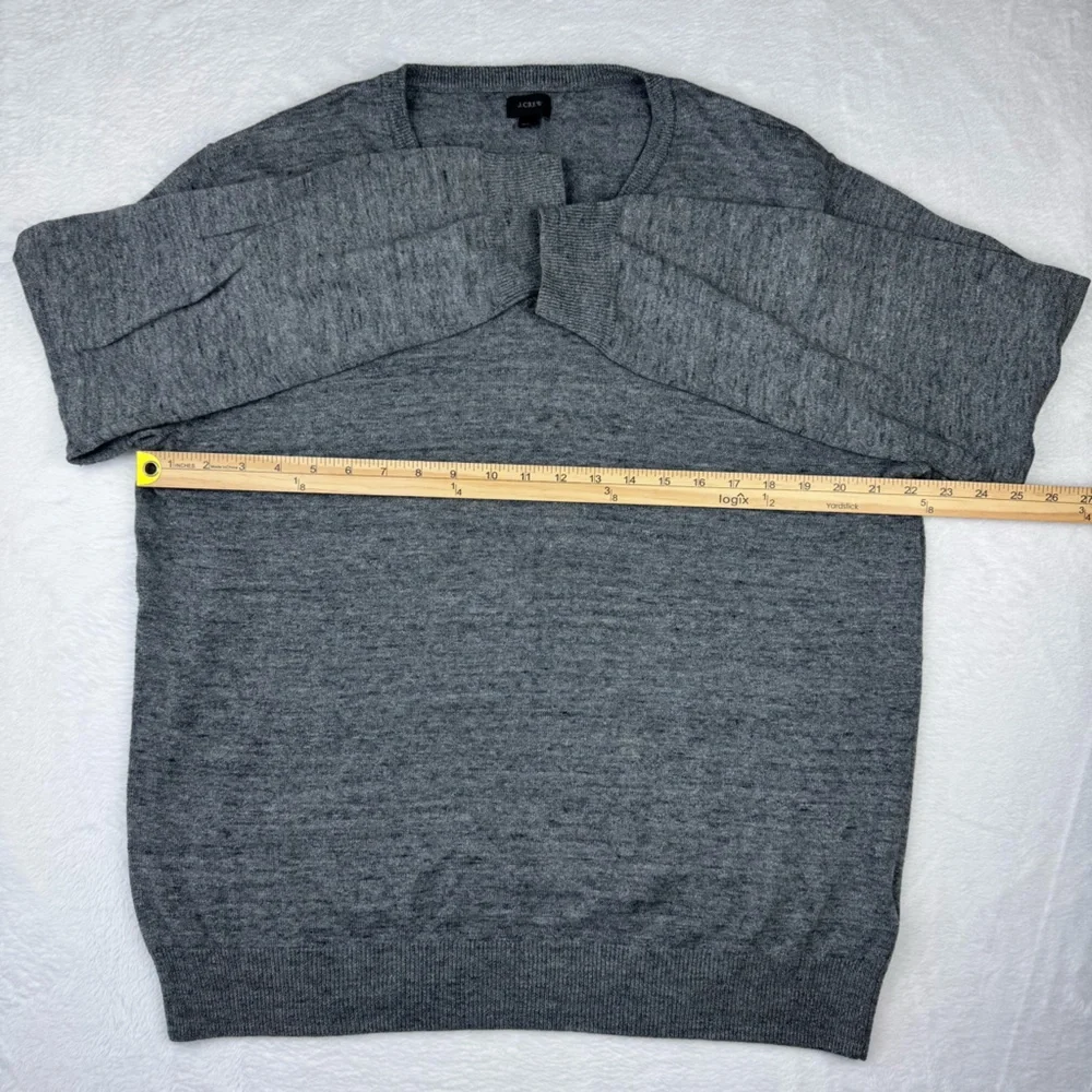 J. Crew 100% Cotton V-Neck Sweater. Gray. Men’s size L.